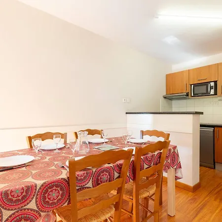Au Pied Des Pistes Pour 6 Personnes - Fr-1-695-90 * Gouaux-de-Larboust
