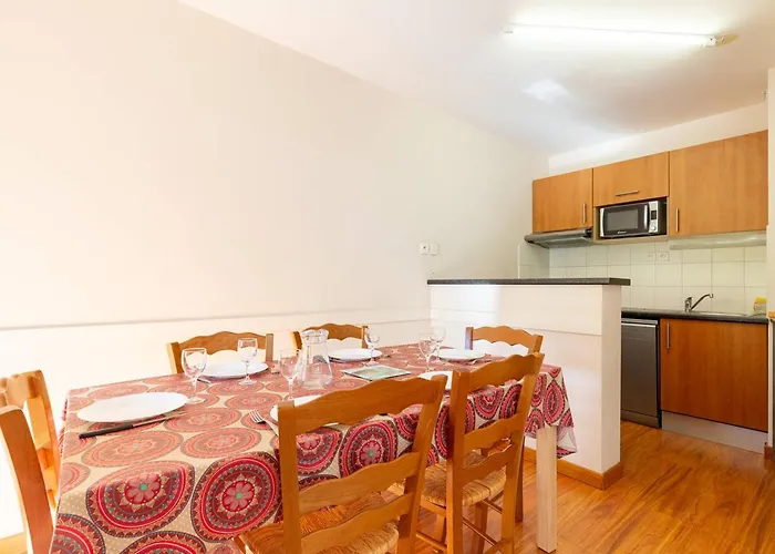 Au Pied Des Pistes Pour 6 Personnes - Fr-1-695-90 * Gouaux-de-Larboust